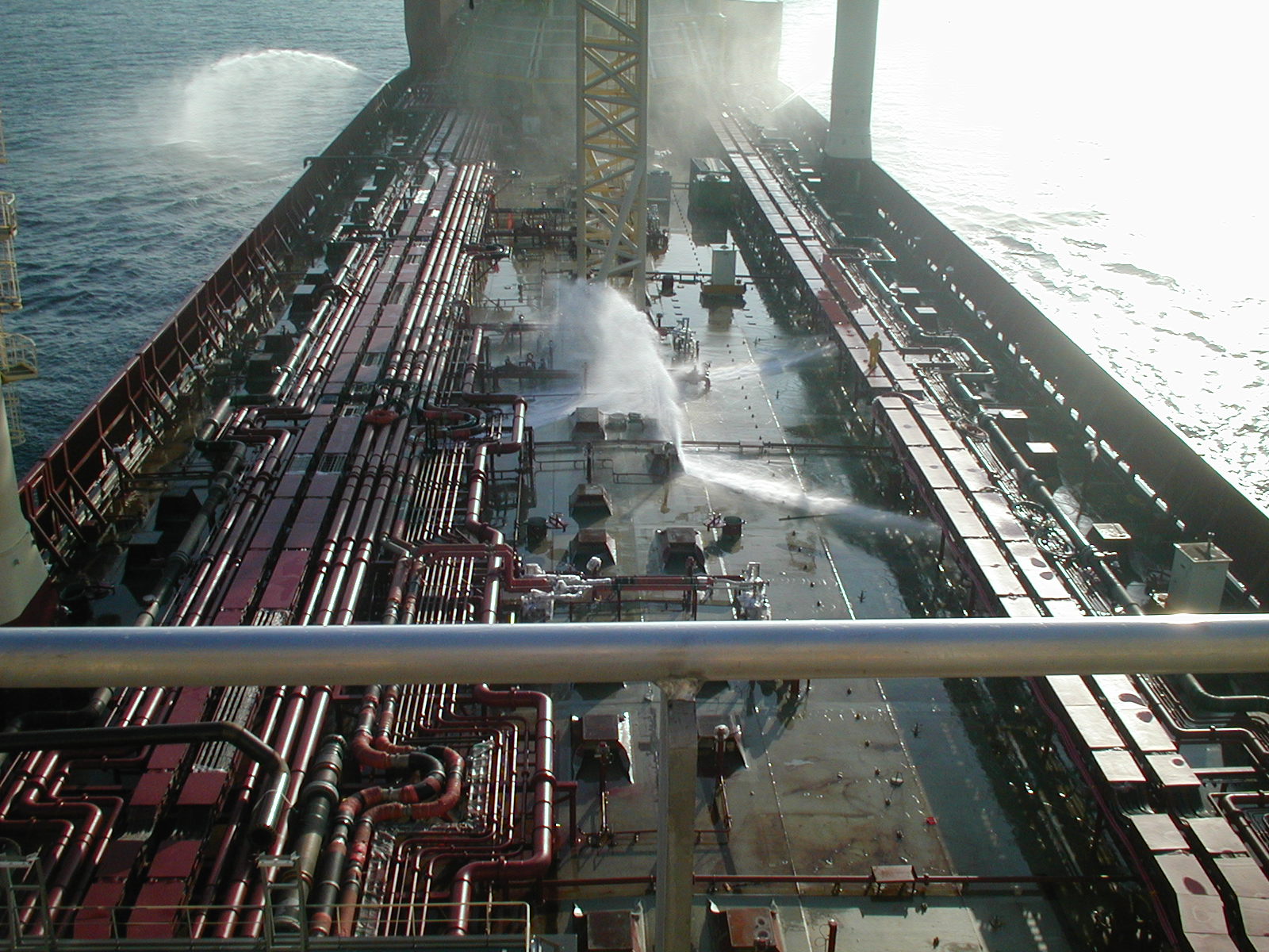 Oil tanker deck 2004Jan.JPG