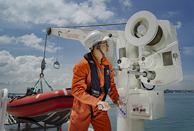 Survitec expands portfolio with the introduction of new high-end davit range at nor-shipping